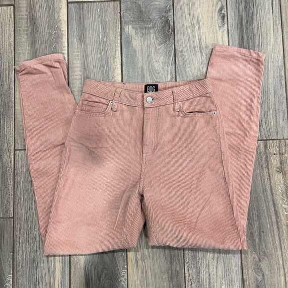 BDG Denim - BDG Women's Pink Straight Leg Corduroy Jeans Mom High Rise EUC Size 26